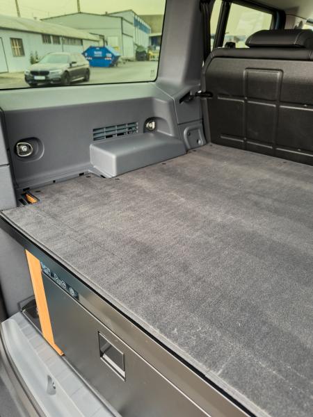 Preview: Ineos Grenadier - Traveller Utility 5 Sitzer